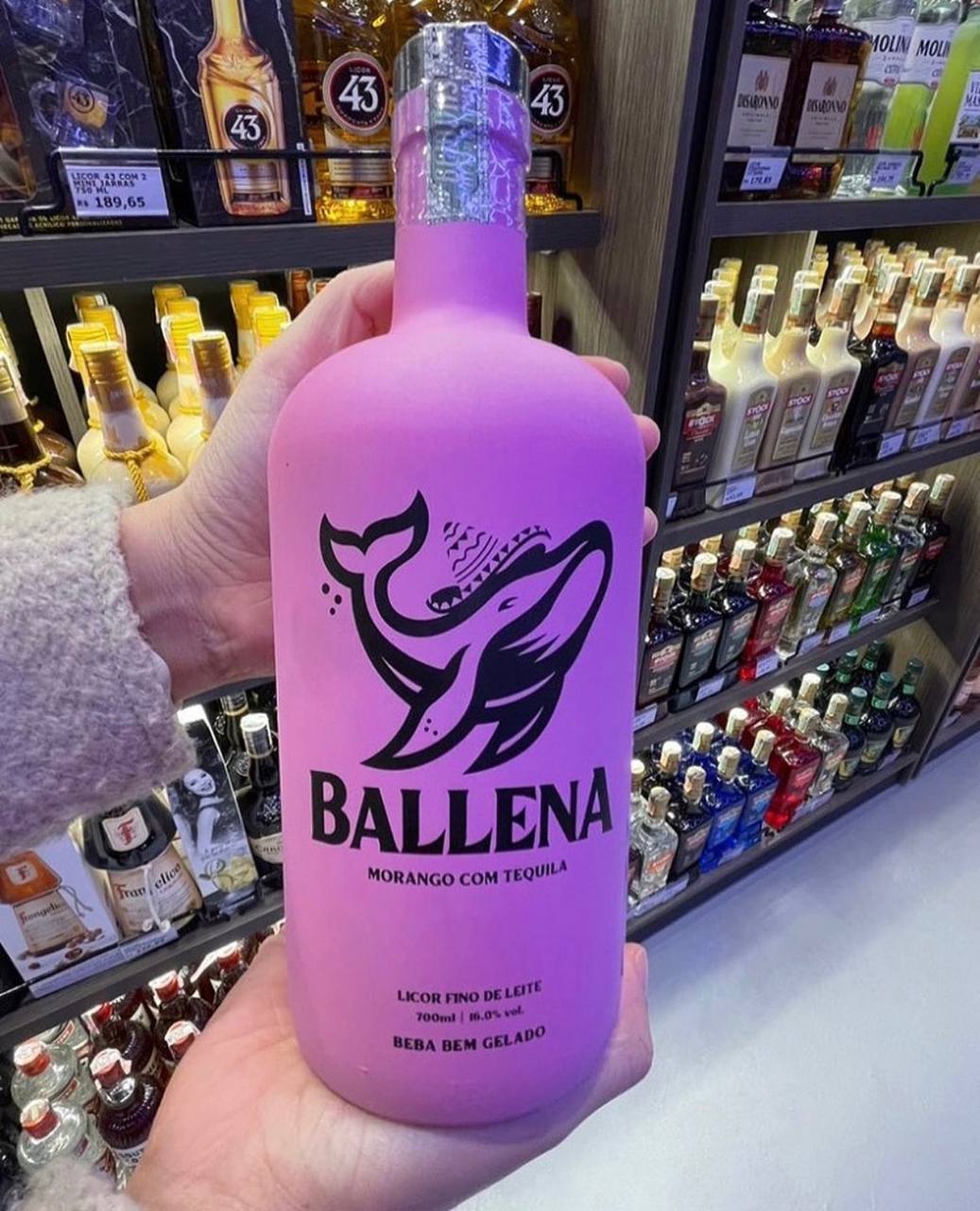 Licor Ballena Creme De Morango com Tequila 750ml